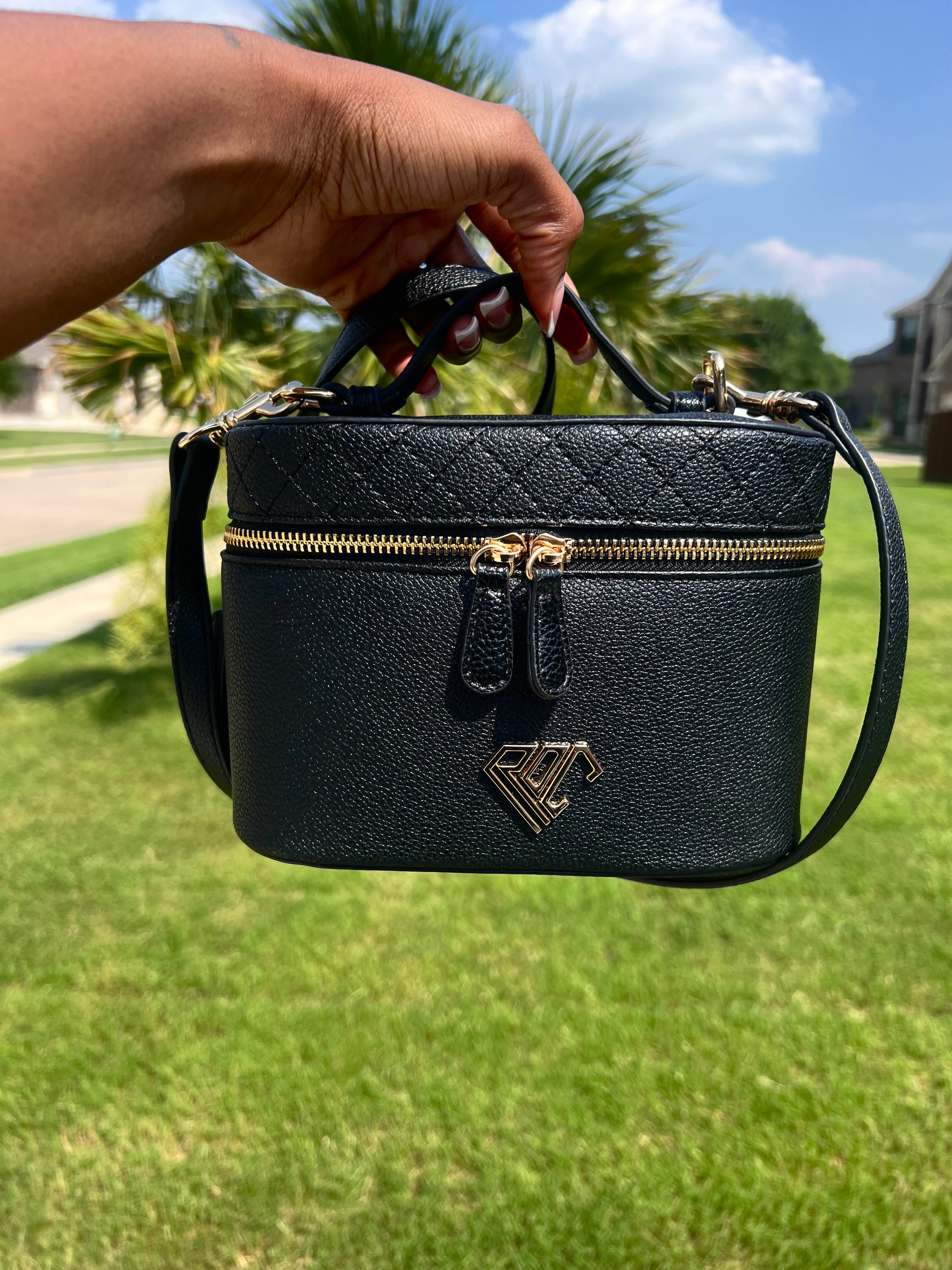 The Vanity Carry (Black)